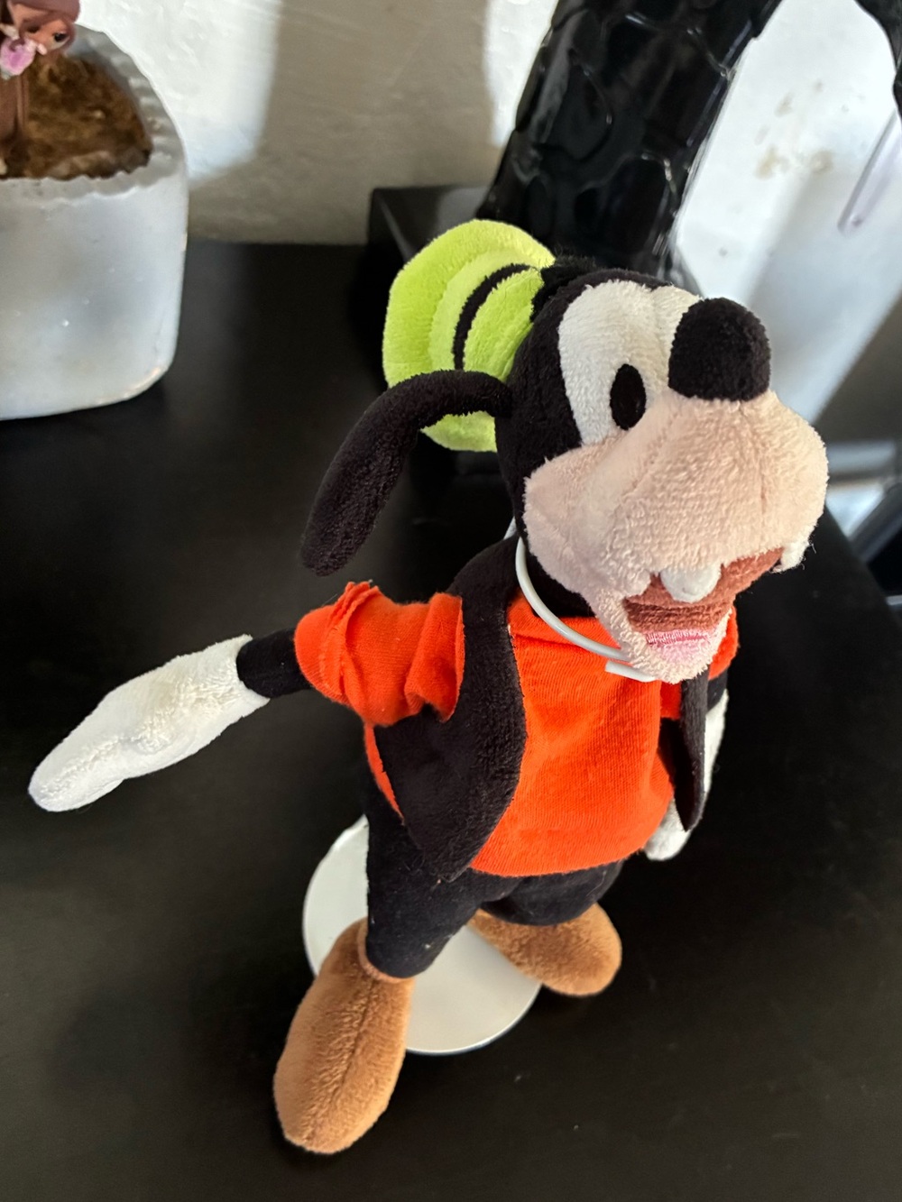 Disney Store Exclusive Goofy Plush Classic Outfit 9” retro as pictured